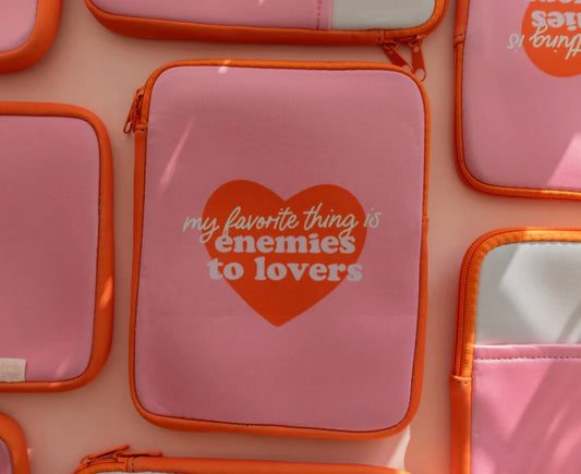 My favorite things is enemies to lovers- Funda para Kindle