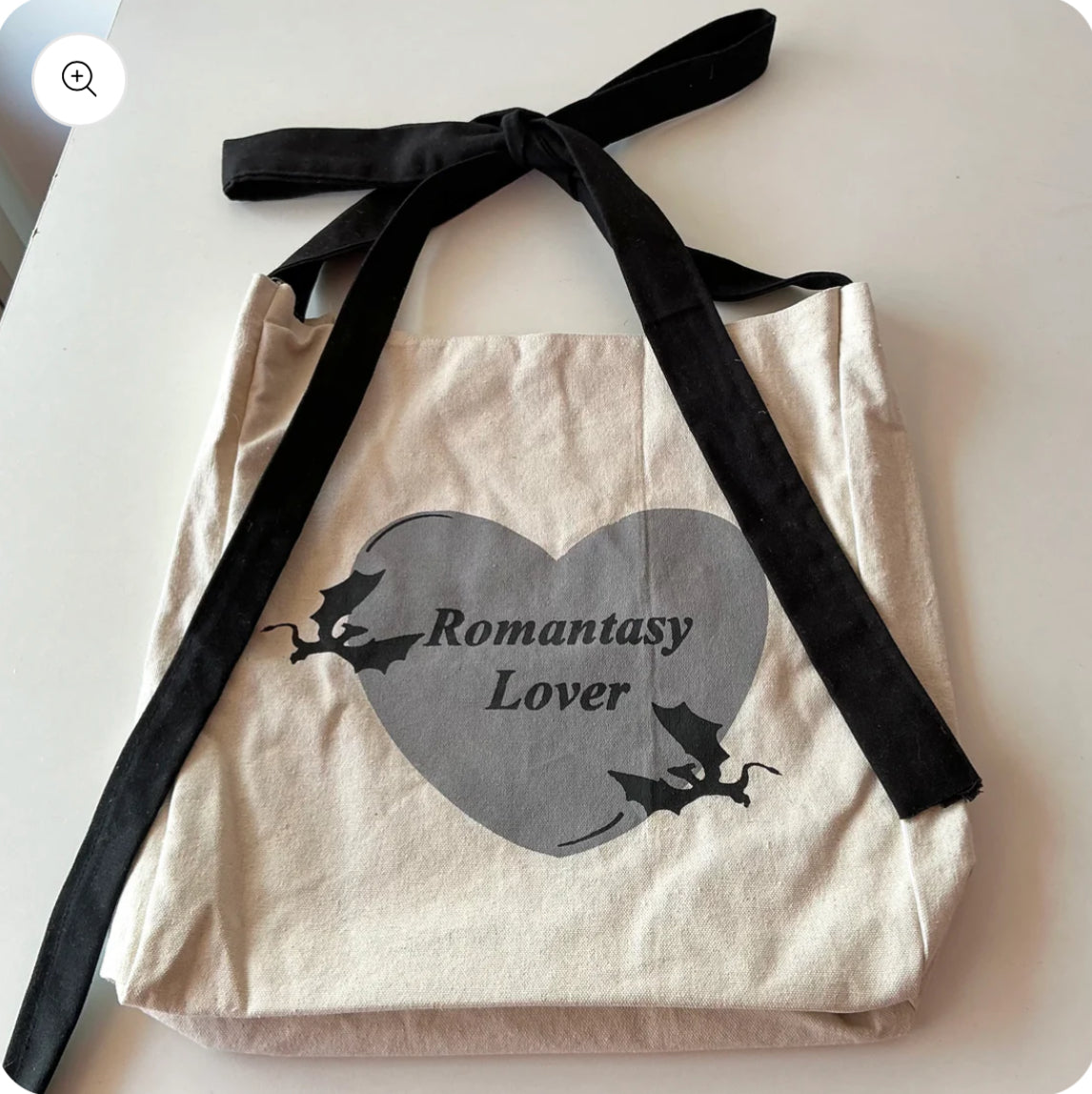 🗡️Romantasy lover bow tie bag 🐉