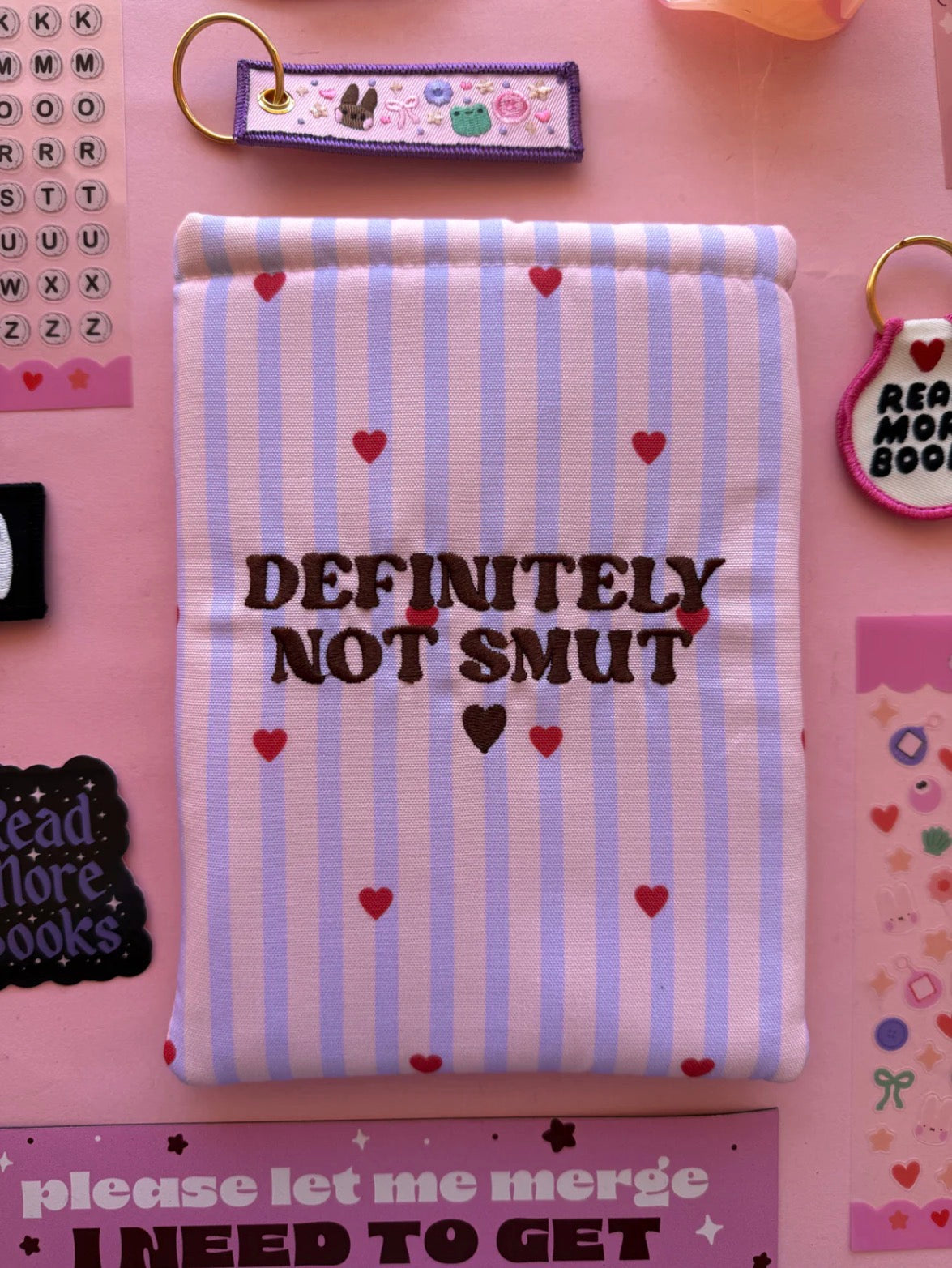 DEFINITELY NOT SMUT- Funda para Kindle