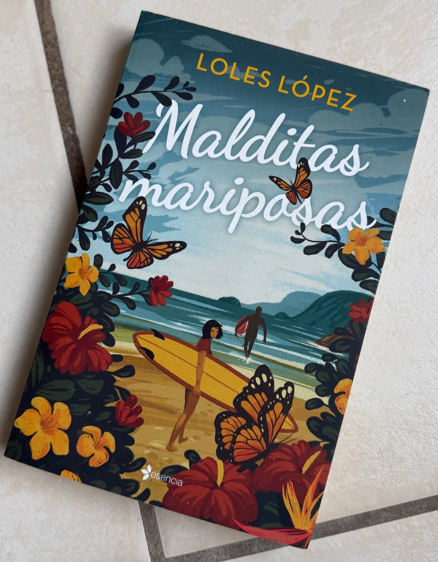 Malditas mariposas- (libro usado o donado)