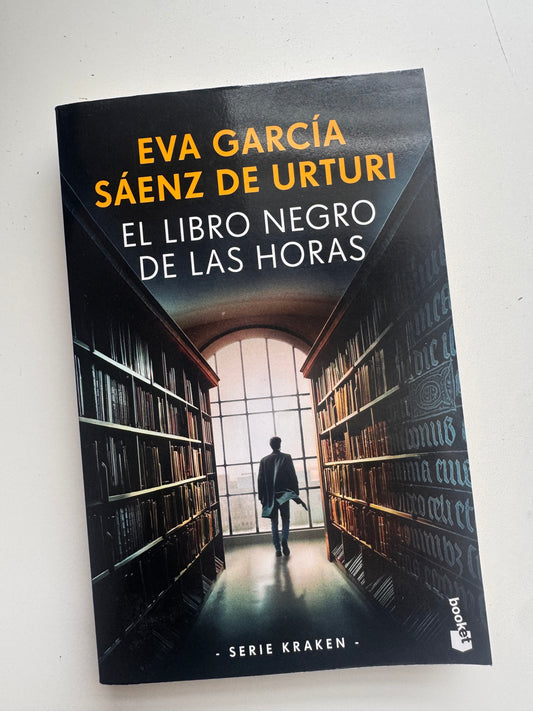 El libro negro de las horas- (libro usado o donado)