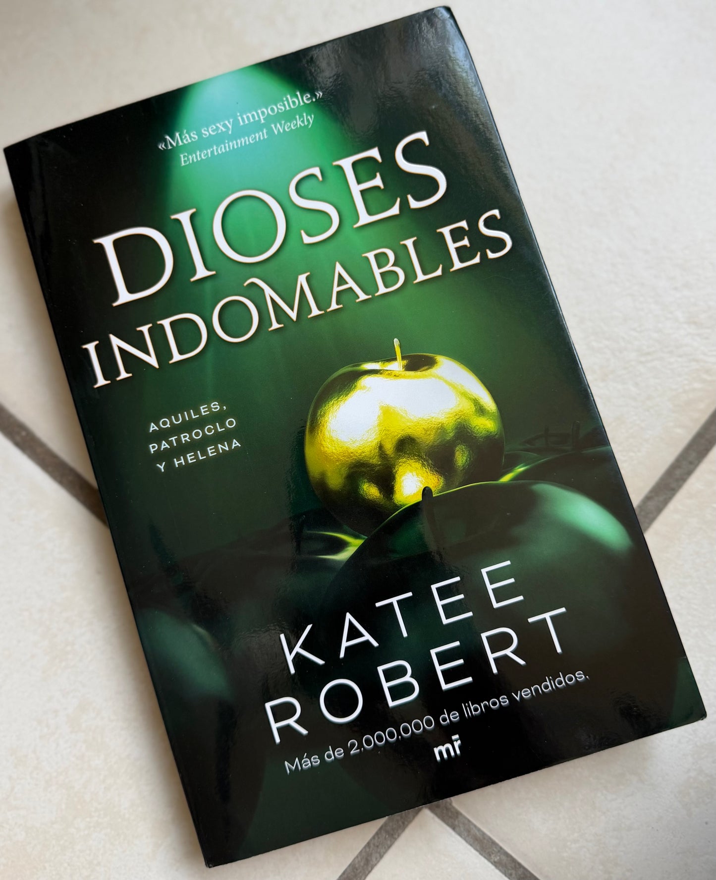 Dioses indomables- (libro usado o donado)